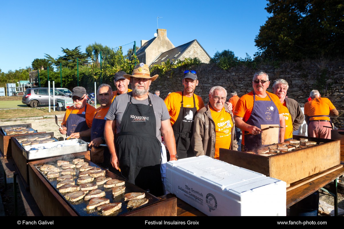 Le Staff de bénévoles en charge des grillades. Festival des insulaires 2018