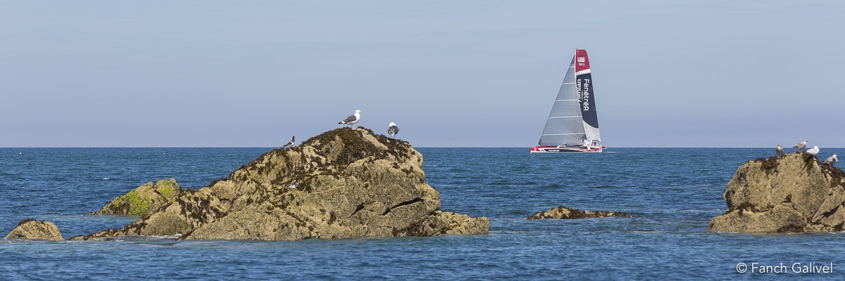 2015_ Passage de Fenêtrea Prysmian (Erwan Le Roux) au nord de l'île Harbour.