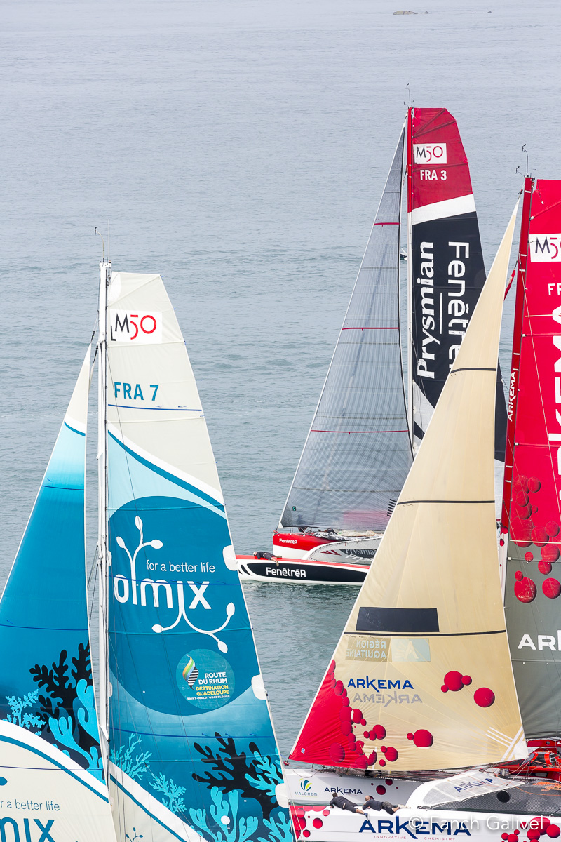 2015 _ Les Trimarans Olmix (Pierre Antoine), Frenêtrea Prysmian (Erwan Le Roux) et Arkema (Lalou Roucayrol)
