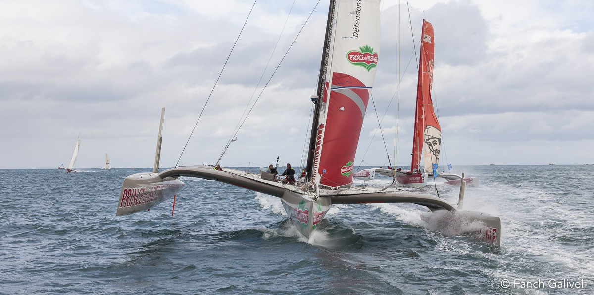 2012 _ Trimaran Prince de Bretagne skippé par Lionel Lemonchois.