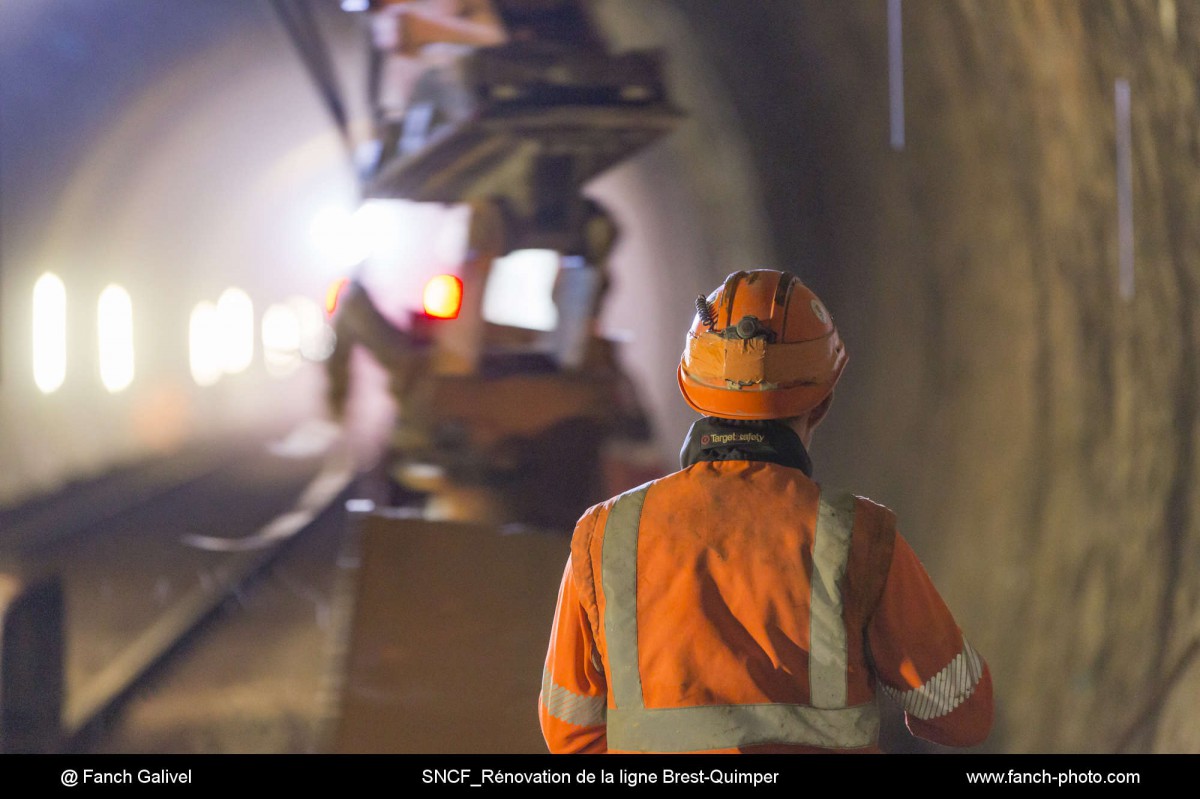 Rénovation de la ligne Brest-Quimper, mise aux normes du tunnel de Neiz-Vran, à Pont-de-Buis-lès-Quimerch.