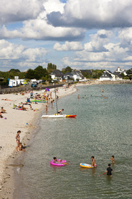 PLAGE COTE ROUGE - PORT-LOUIS