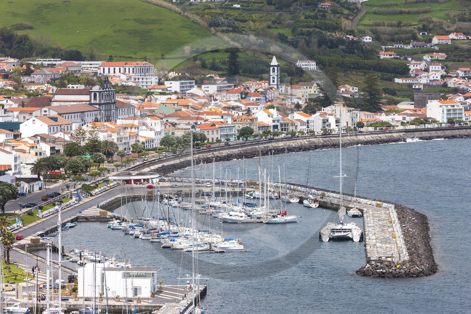 Le port d' Horta_Faial_Archipel des Açores Le port d' Horta_Faial_Archipel des Açores