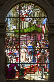 stained glass by Charles Champigneulle representing Anne de Bretagne's wedding