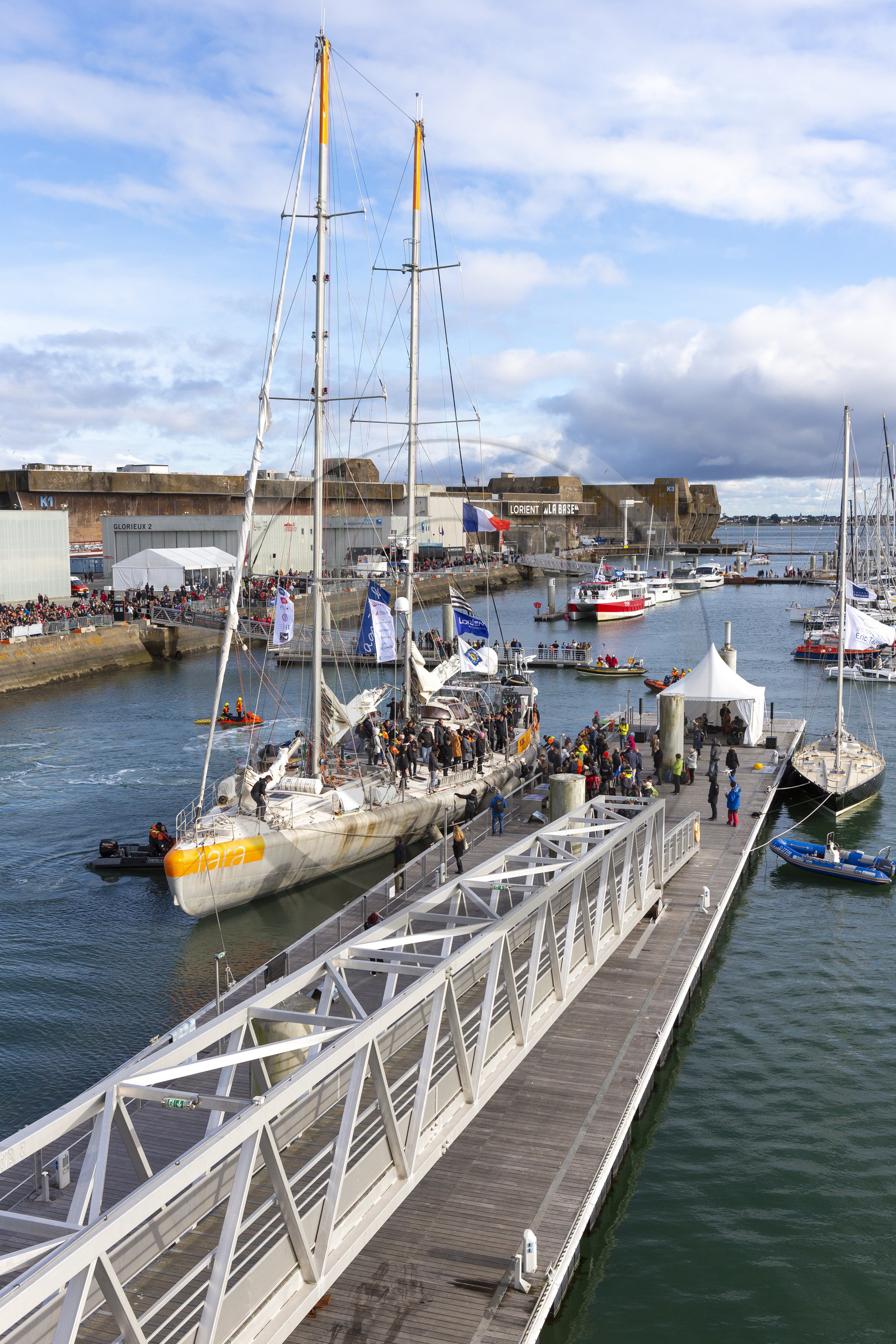 Lorient 27 October 2018 _ Arrival of the Tara at the base of submarines Lorient. Lorient 27 October 2018 _ Arrival of the Tara at the base of submarines Lorient.
