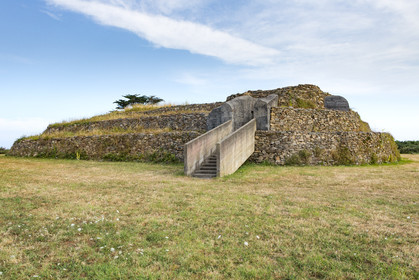 Cairn of Little Mont in Arzon