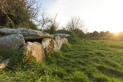 The covered walk from Kerguntuil to Trégastel.