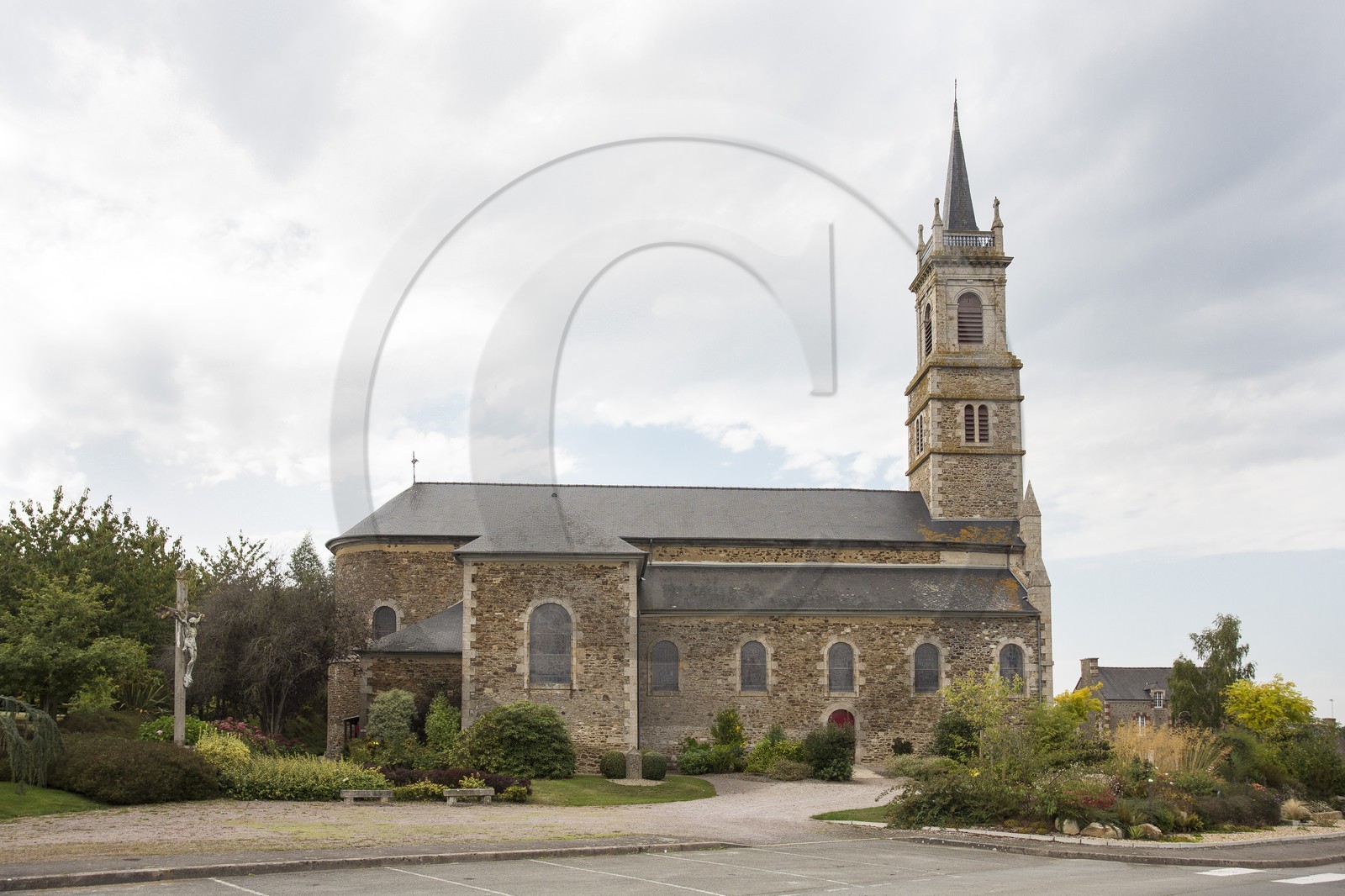 Eglise Saint-Jacques le Mineur .Languenan Eglise Saint-Jacques le Mineur .Languenan