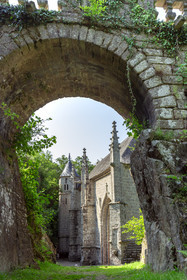 La chapelle Sainte-Barbe au Faouët (56).