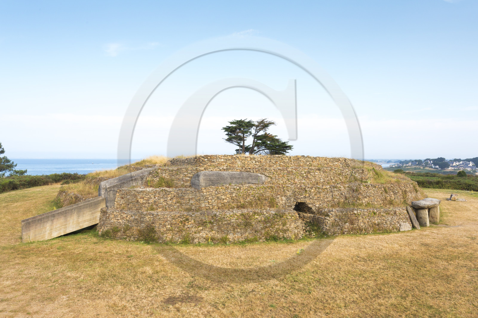 Le cairn du Petit Mont _ Arzon Le cairn du Petit Mont _ Arzon