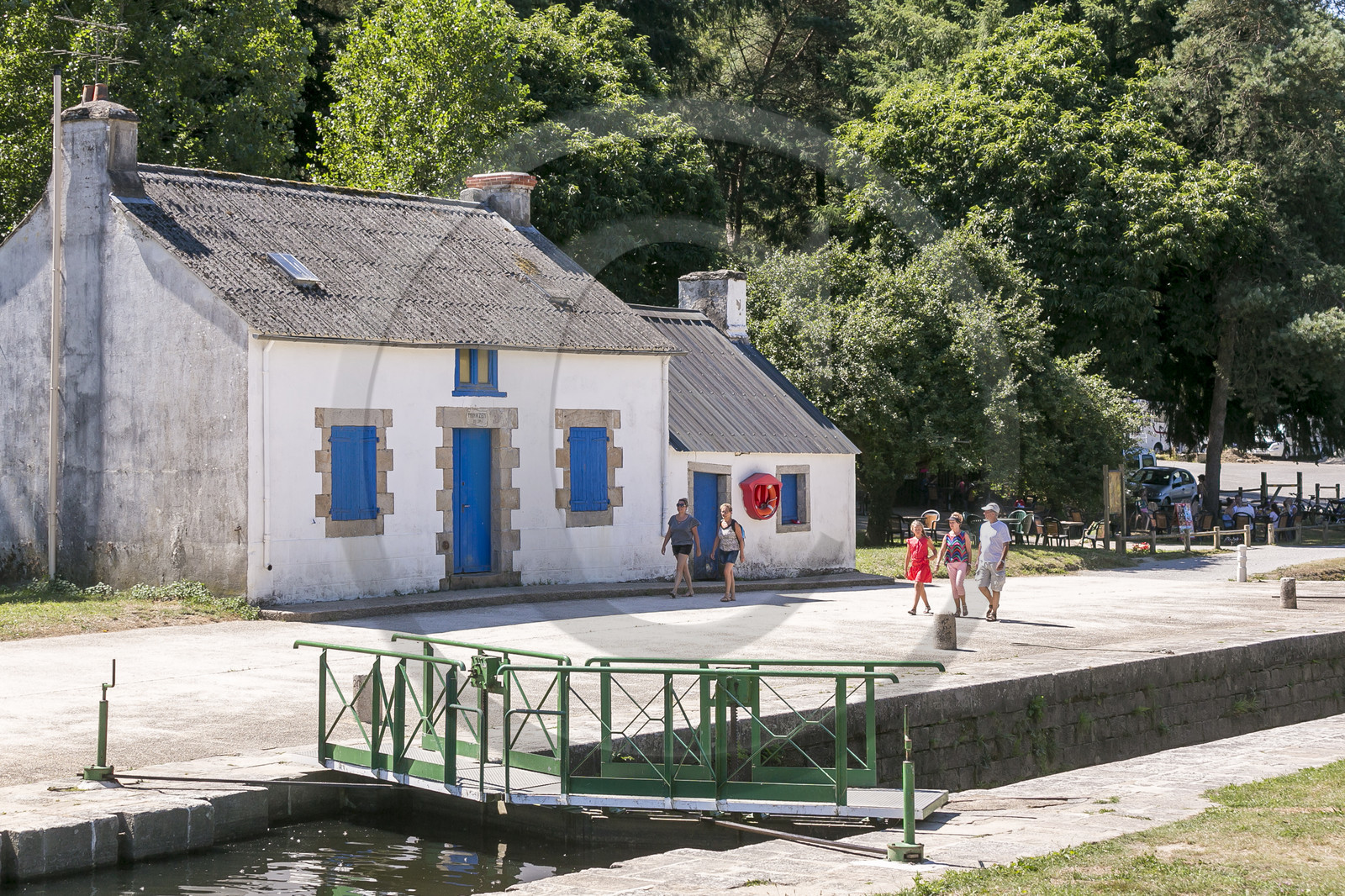 L'écluse de Minazen le long du Blavet. Languidic L'écluse de Minazen le long du Blavet. Languidic