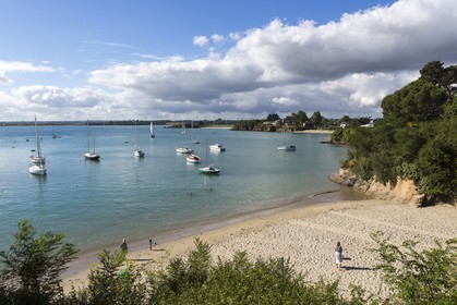 Le port du chatelet à St Jacut de la Mer