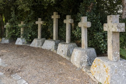 Set of 7 cross_ Plélan-le-petit