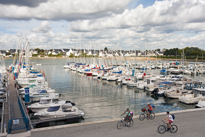 Le port de la pointe _ Port-Louis