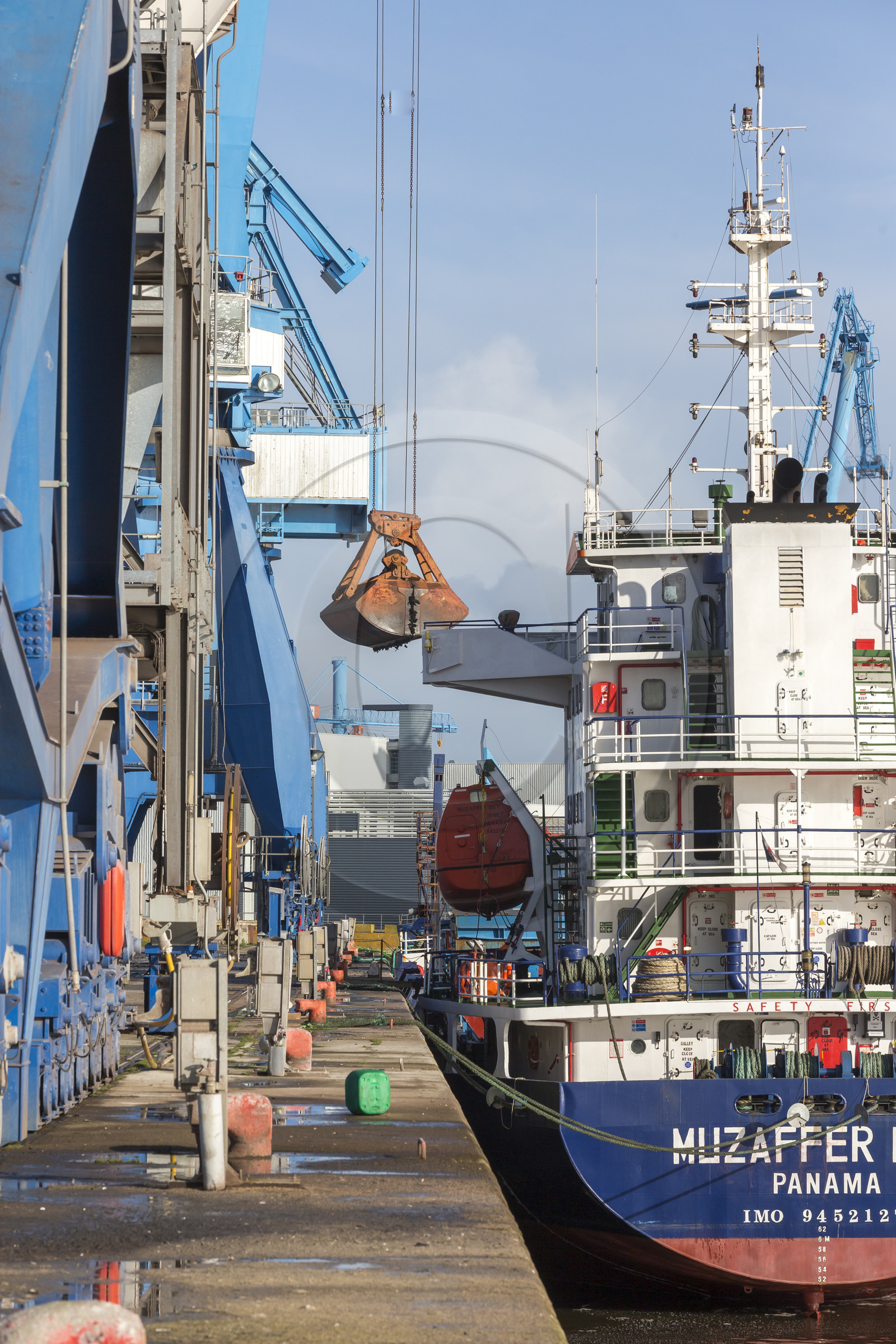 Port de commerce de Lorient Port de commerce de Lorient
