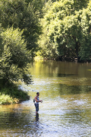 The sluice of Minazen along the Blavet. Languidic