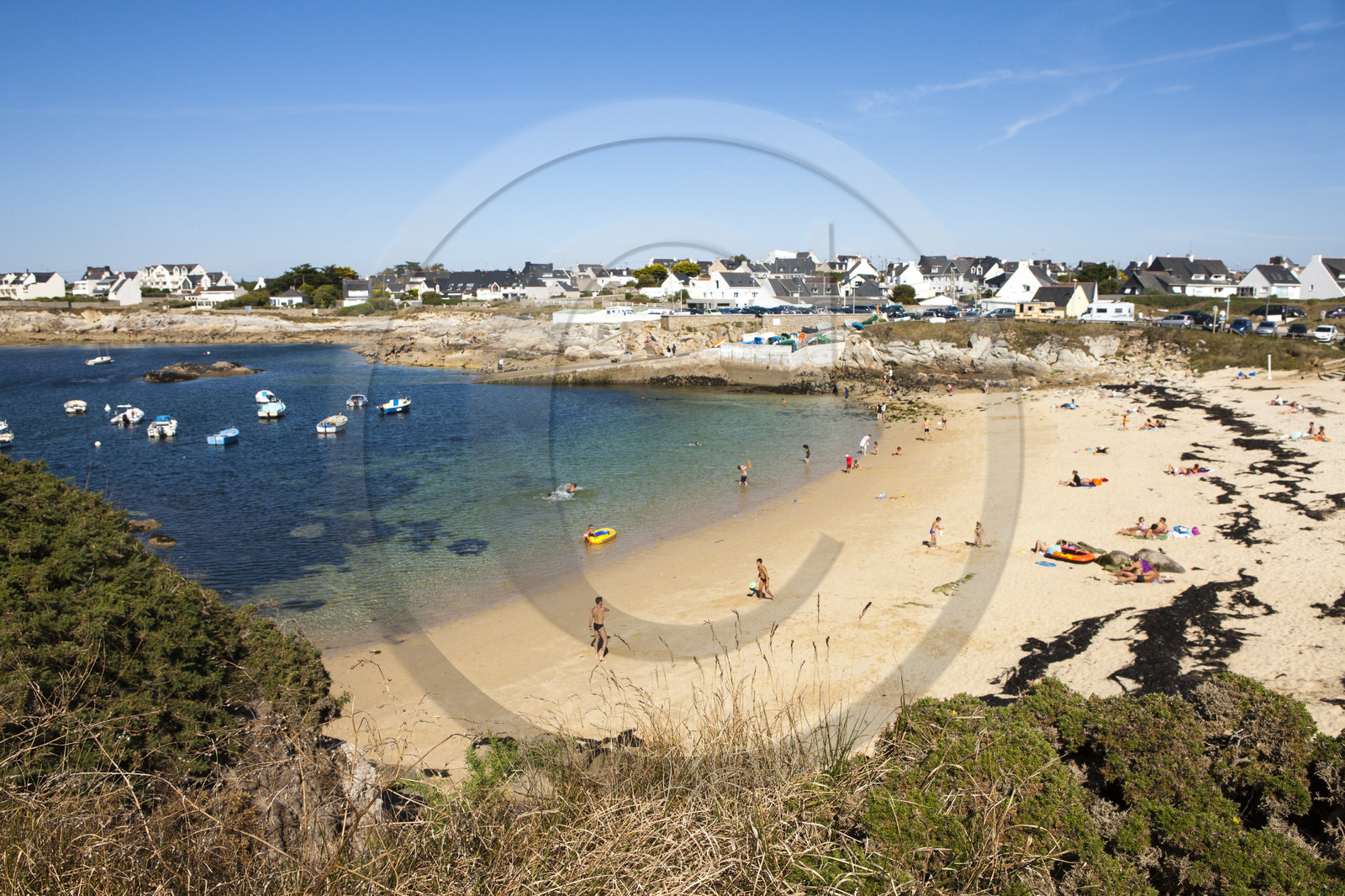 Le port et la plage de Kerroch - Ploemeur.