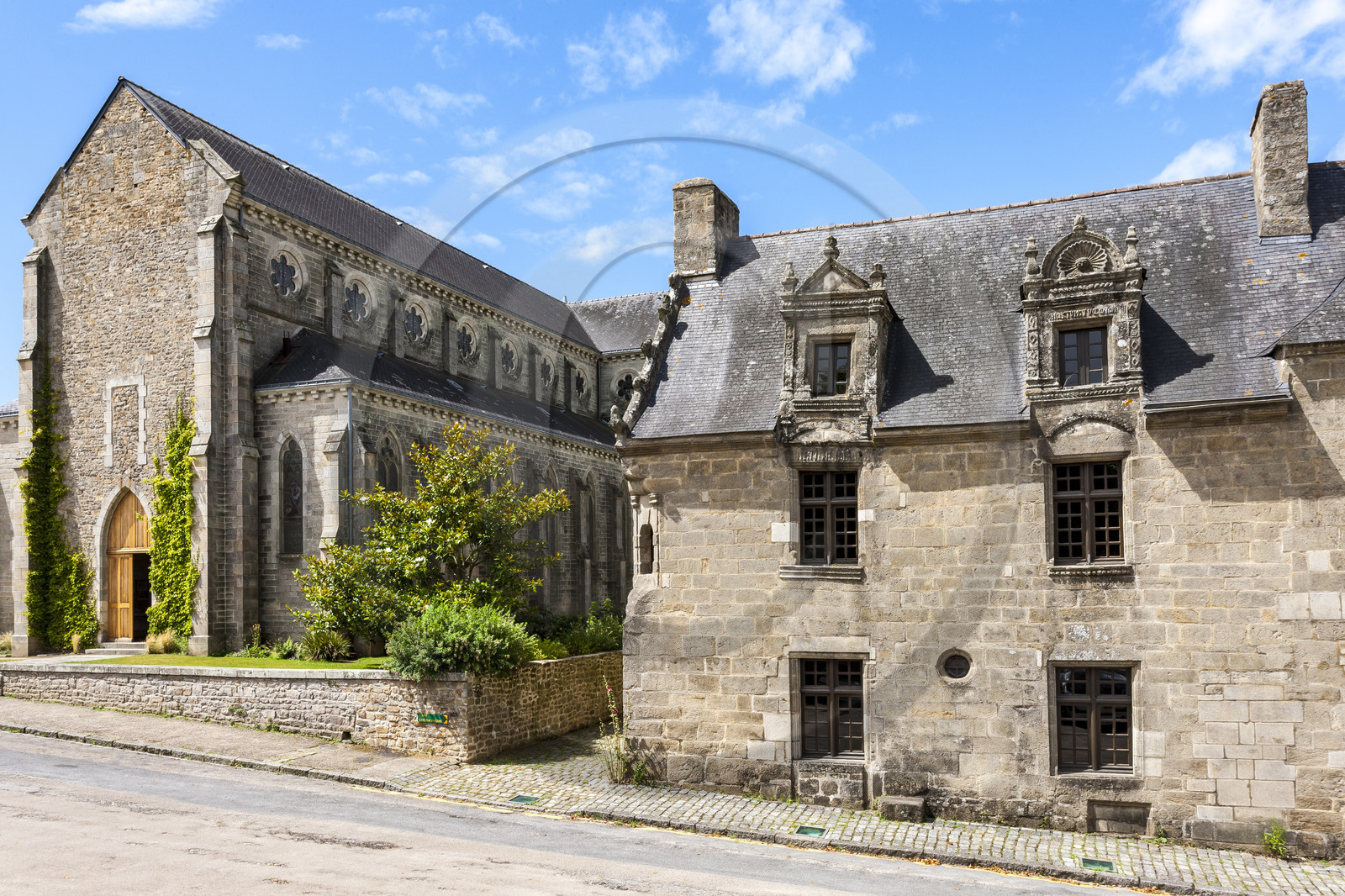 Pont-Scorff_Place de la maison des princes