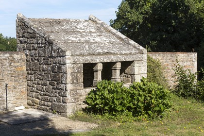 Ossuary_Plélan le petit
