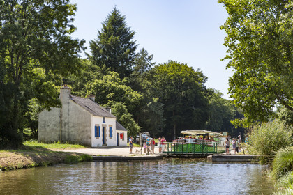 Minazen lock at Languidic (56).