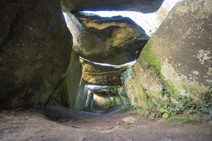 L'allée couverte de Kerguntuil à Trégastel.