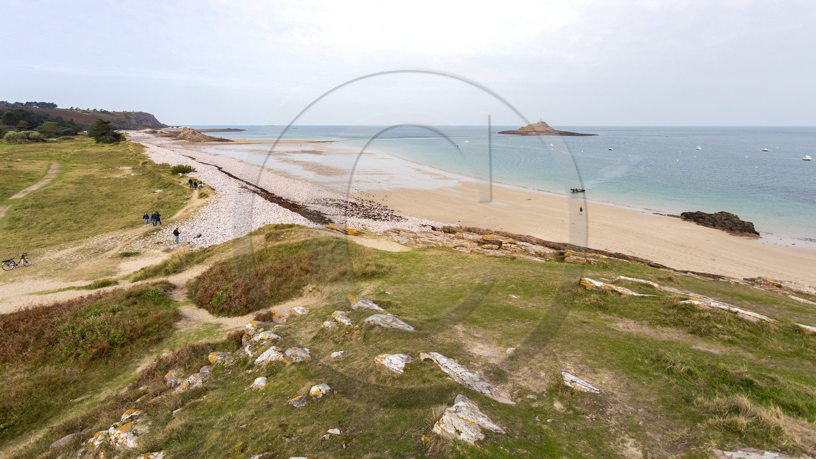Plage de l'ilôt Saint-Michel à Erquy Plage de l'ilôt Saint-Michel à Erquy
