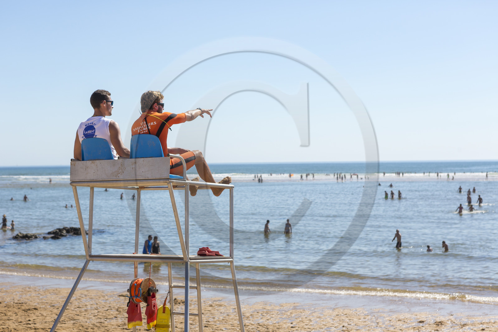 Surveillance des plages. Plage de la Falaise à Guidel. Surveillance des plages. Plage de la Falaise à Guidel.
