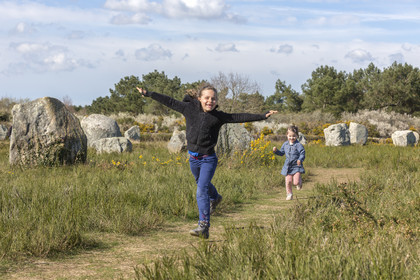 Promenade dans les alignements du Ménec à Carnac