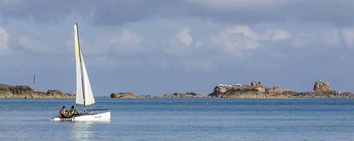 La plage du Rougeret à Saint-Jacut de la Mer ( 22 ).