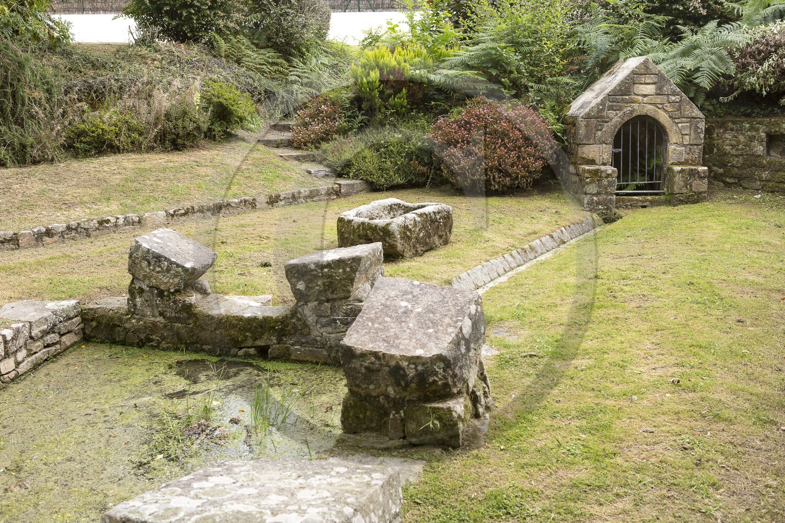 La fontaine et le lavoir du Queric _ La Trinite sur mer La fontaine et le lavoir du Queric _ La Trinite sur mer
