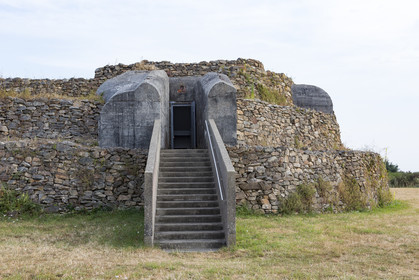 Cairn of Little Mont in Arzon