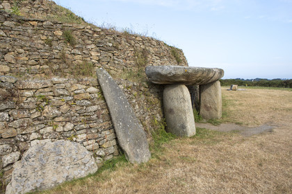 Cairn of Little Mont in Arzon
