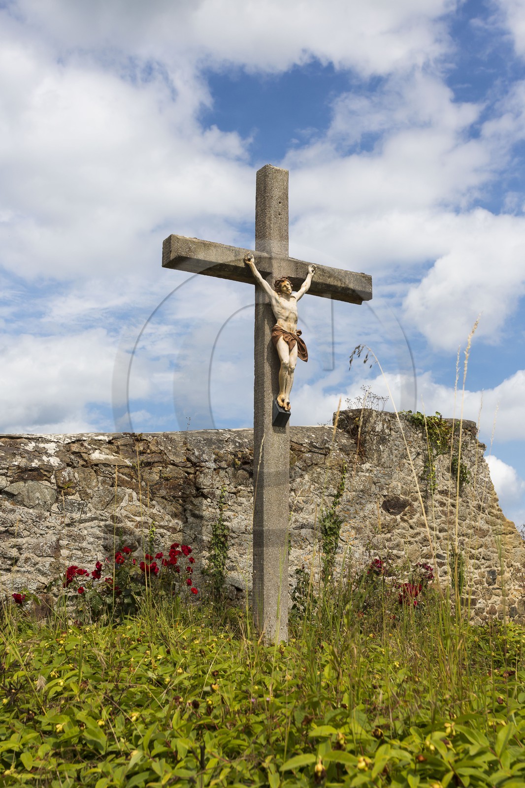 calvaire devant le cimetière. St Jacut de la mer calvaire devant le cimetière. St Jacut de la mer