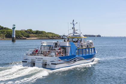 90 ans du port de Keroman à Lorient _ liaison bateau-bus dans la rade de Lorient.