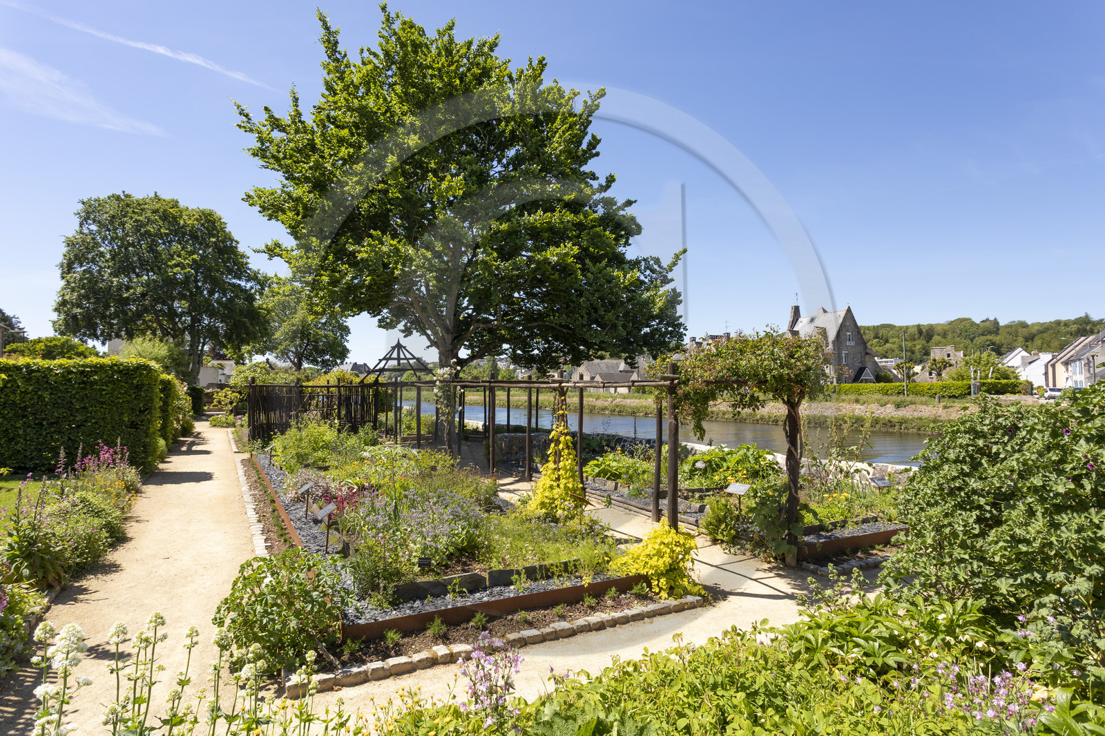 Le jardin du Prieuré Locmaria à Quimper Le jardin du Prieuré Locmaria à Quimper