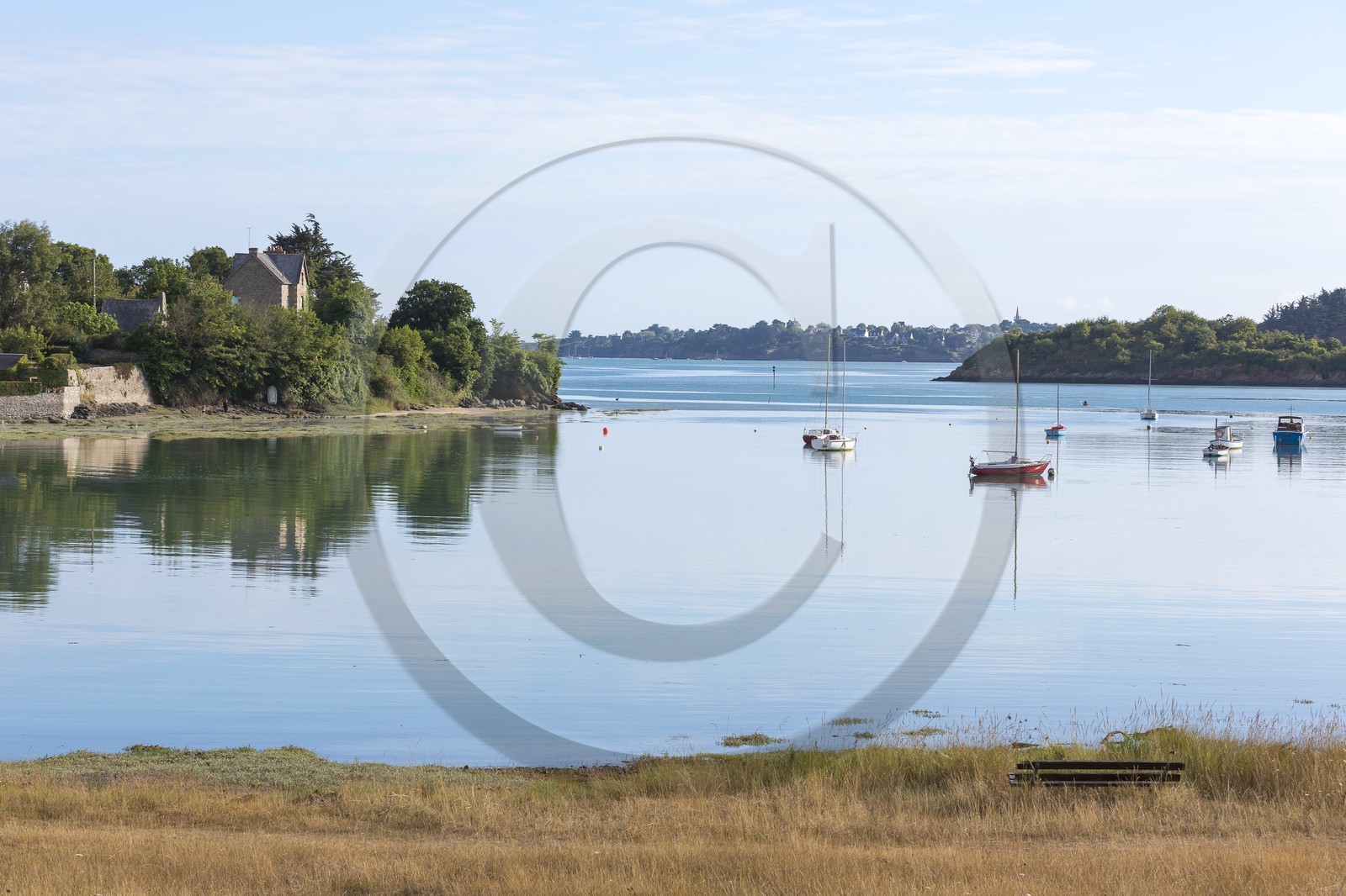 Le fleuve de l' arguenon Le fleuve de l' arguenon
