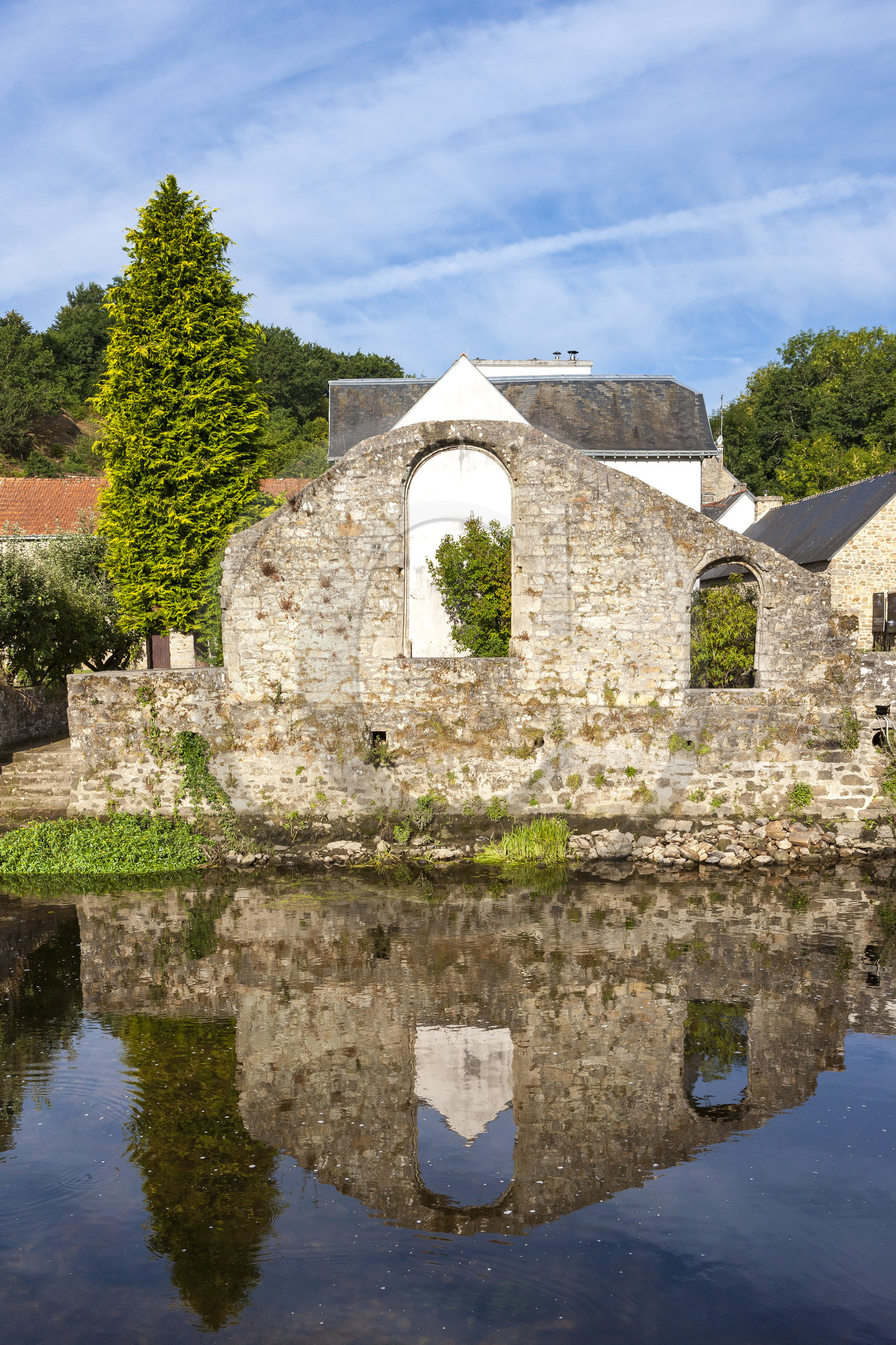 Pont-Scorff_Vestiges de la chapelle Saint-Jean.
