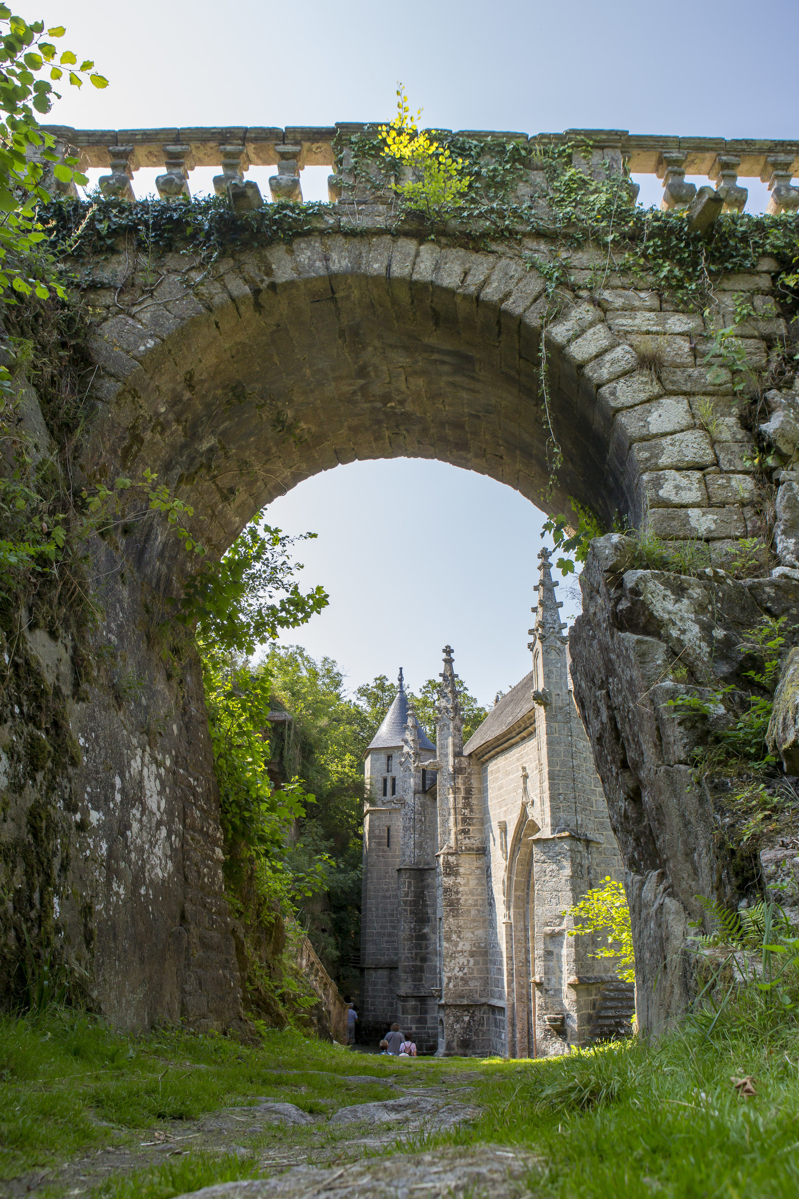 La chapelle Sainte-Barbe au Faouët (56). La chapelle Sainte-Barbe au Faouët (56).