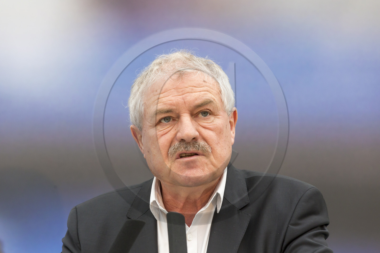 Inauguration du centre de regroupement D3E à Lorient (Déchets d'Equipements Electriques et Electroniques). Inauguration du centre de regroupement D3E à Lorient (Déchets d'Equipements Electriques et Electroniques).