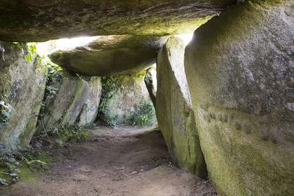 The covered walk from Kerguntuil to Trégastel.