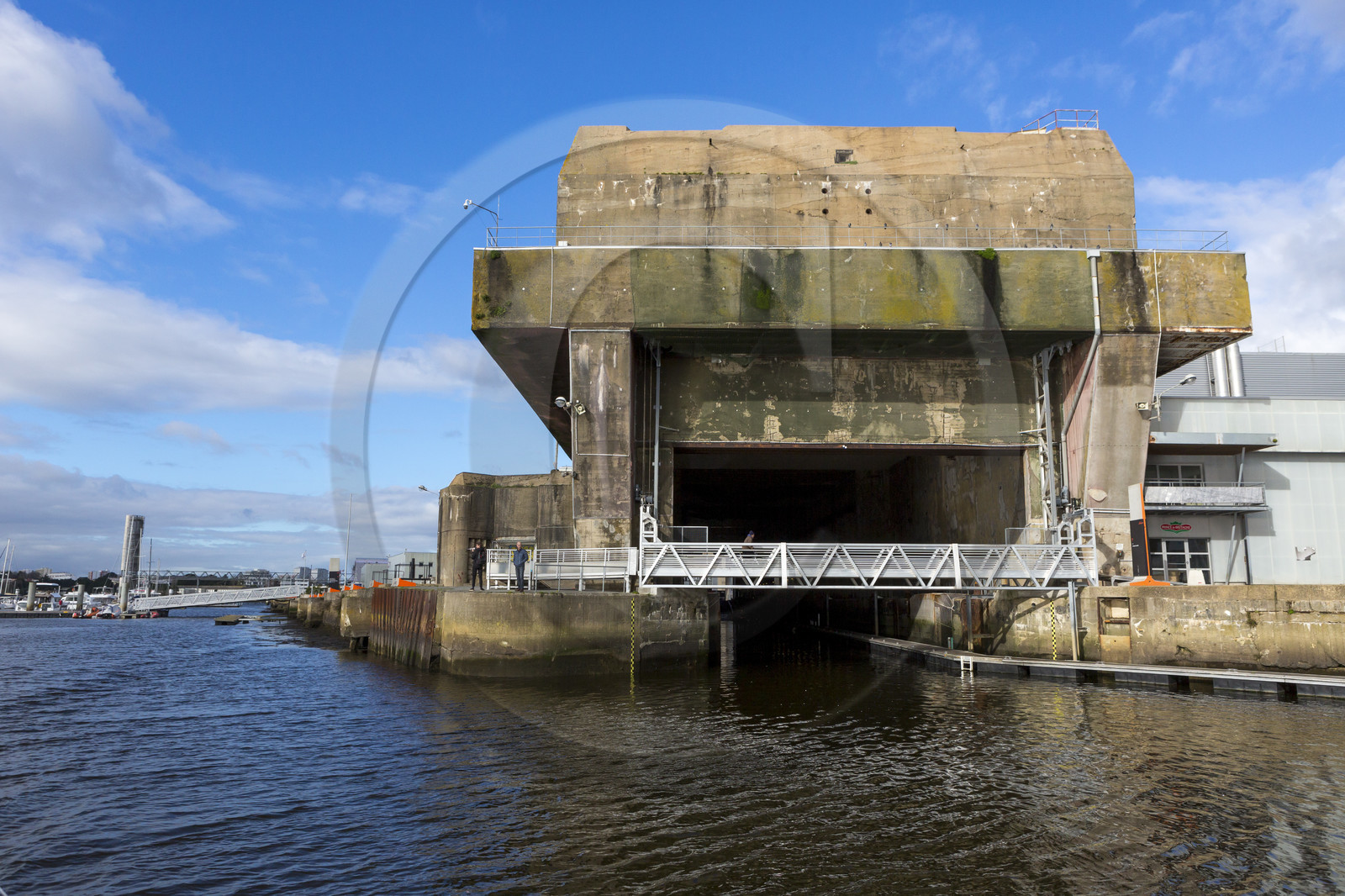 La Base de sous-marins de Lorient La Base de sous-marins de Lorient