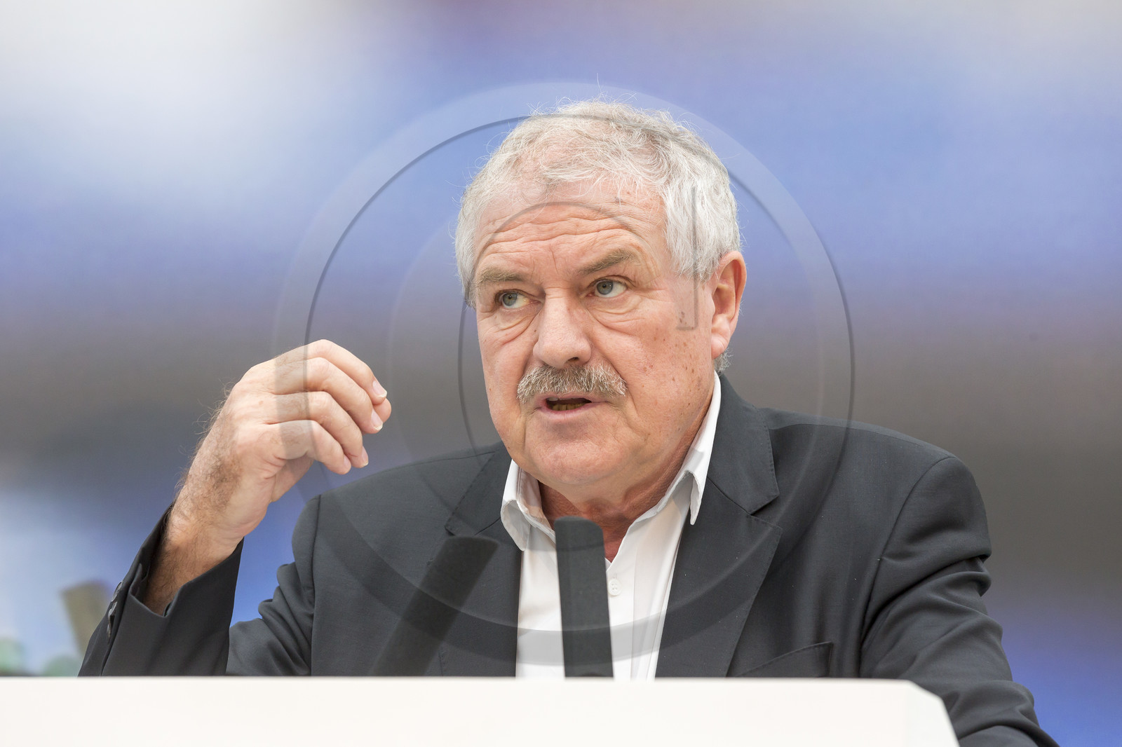 Inauguration du centre de regroupement D3E à Lorient (Déchets d'Equipements Electriques et Electroniques). Inauguration du centre de regroupement D3E à Lorient (Déchets d'Equipements Electriques et Electroniques).