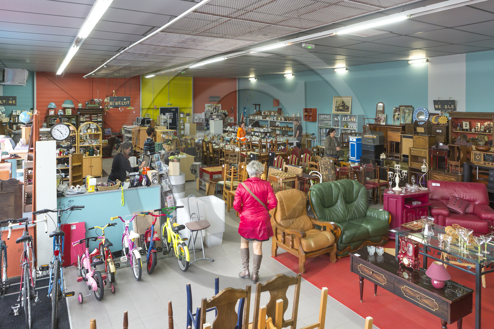 Boutique du comptoir du réemploi à Caudan