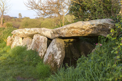 The covered walk from Kerguntuil to Trégastel.