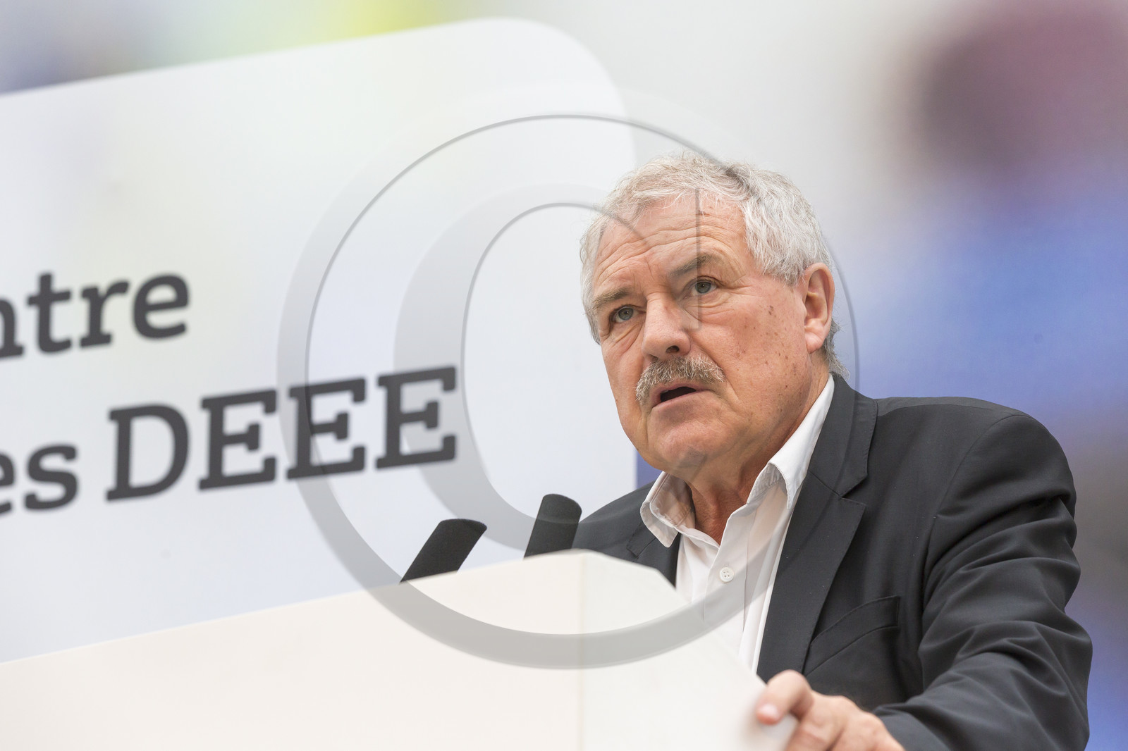 Inauguration du centre de regroupement D3E à Lorient (Déchets d'Equipements Electriques et Electroniques). Inauguration du centre de regroupement D3E à Lorient (Déchets d'Equipements Electriques et Electroniques).