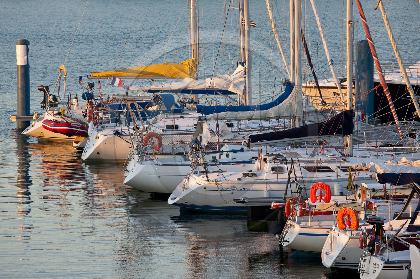 Le port de la pointe _ Port-Louis Le port de la pointe _ Port-Louis