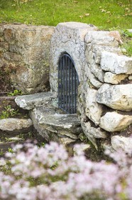 Fontaine proche de Kervillen _ La Trinite sur Mer.
