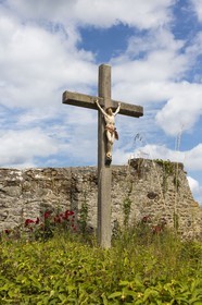 calvaire devant le cimetière. St Jacut de la mer