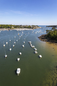 View of the Odet estuary _ Bénodet