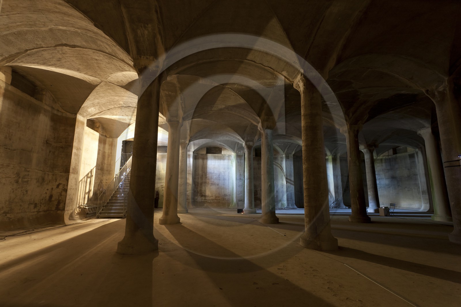 La réserve d' eau à été construite en 1875 afin de stocker l' eau utilisée dans l' arsenal par la compagnie des Indes _ Lorient